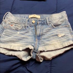 Light blue Hollister shorts Size 7, w 28